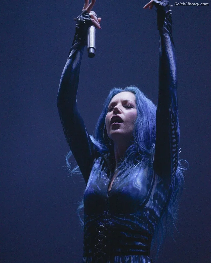 Alissa White-Gluz photo 14 of 1540