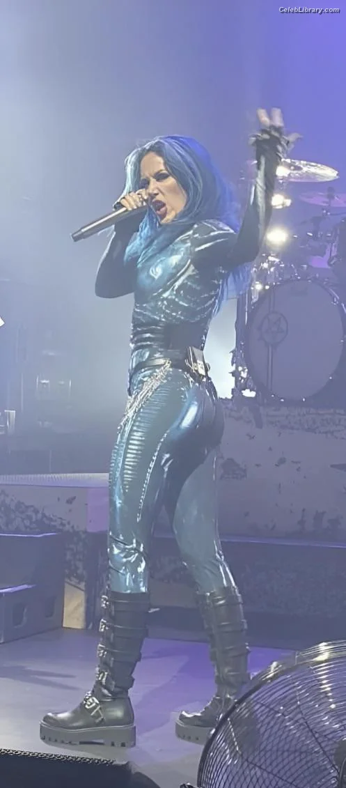 Alissa White-Gluz photo 4 of 1540