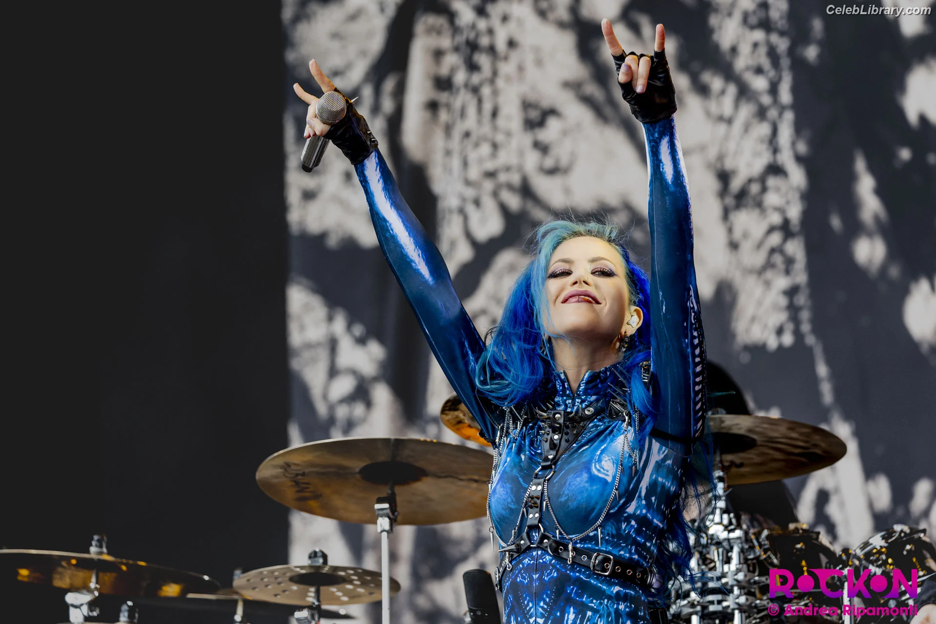 Alissa White-Gluz photo 13 of 1540