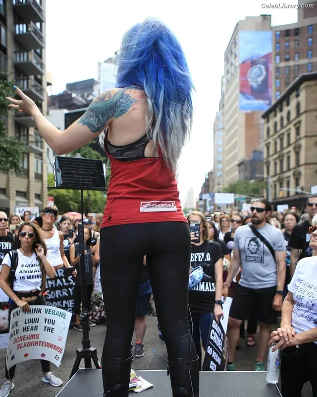 Alissa White-Gluz photo 9 of 1541