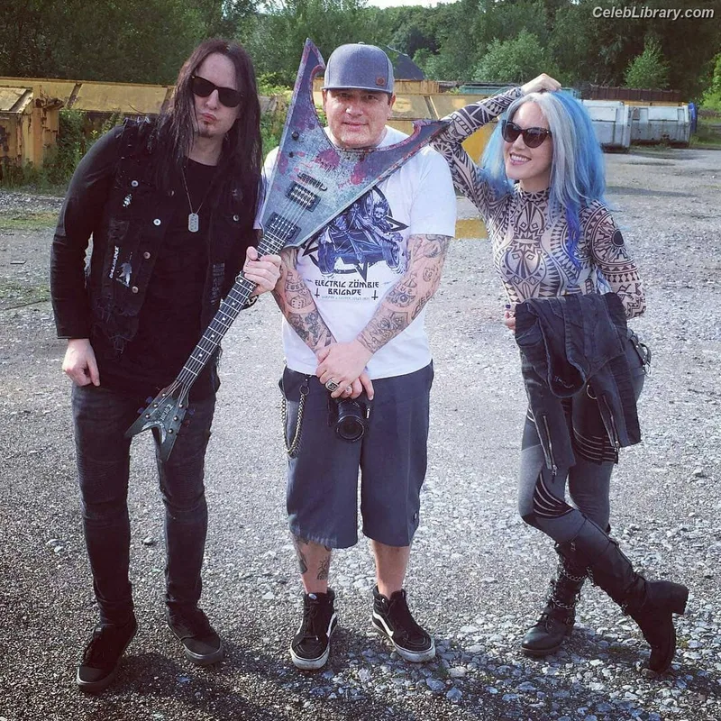 Alissa White-Gluz photo 13 of 1541