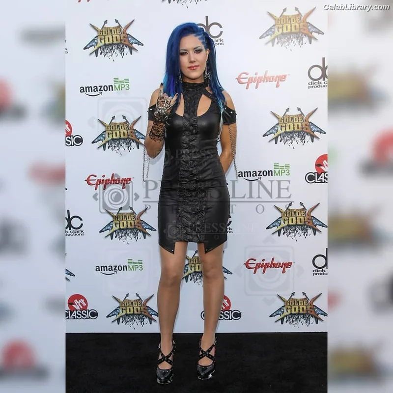 Alissa White-Gluz photo 1 of 1541