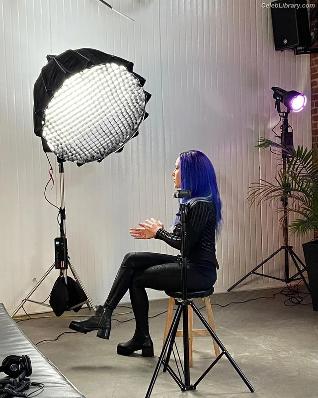 Alissa White-Gluz photo 5 of 1541