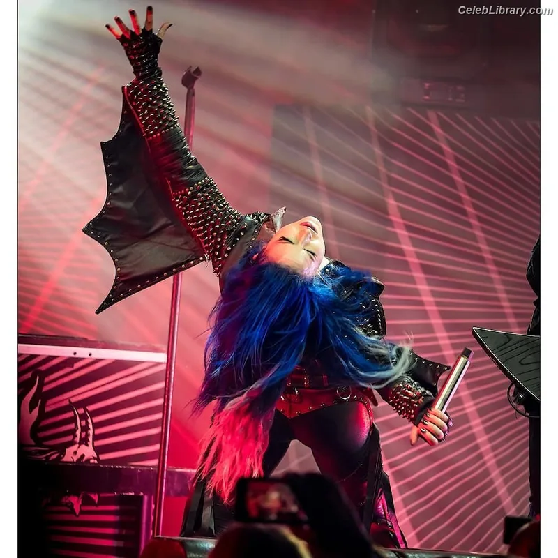 Alissa White-Gluz photo 9 of 1541