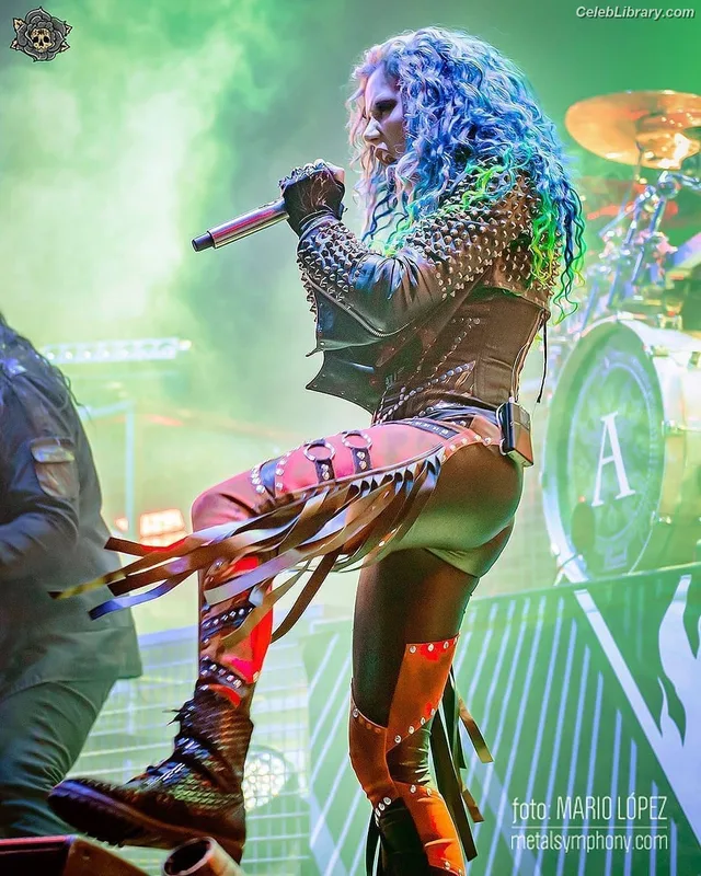 Alissa White-Gluz photo 10 of 1541
