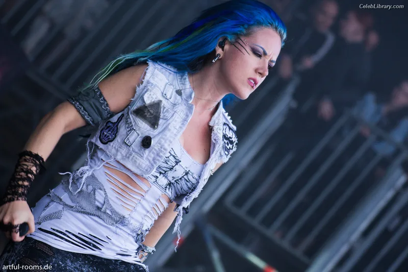Alissa White-Gluz photo 2 of 1541