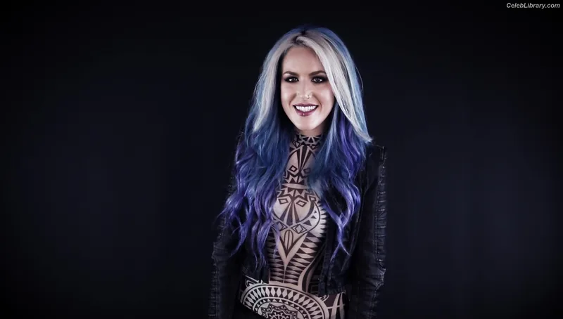 Alissa White-Gluz photo 4 of 1541