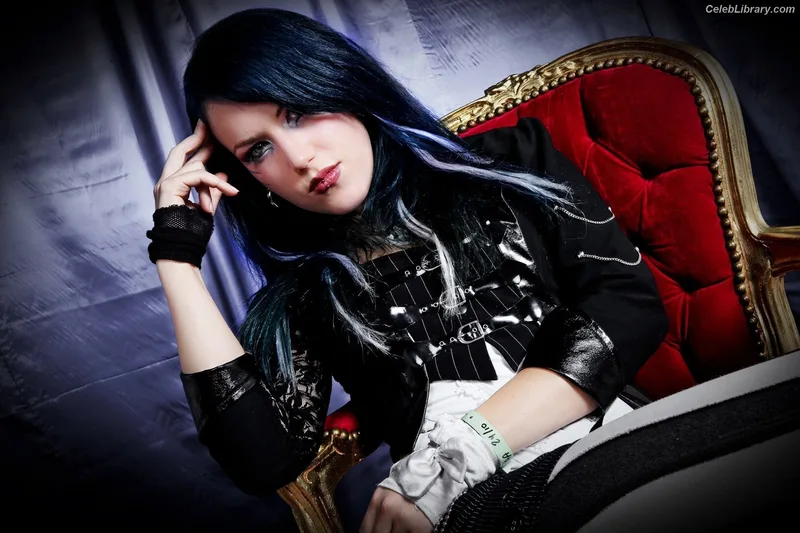 Alissa White-Gluz photo 5 of 1541