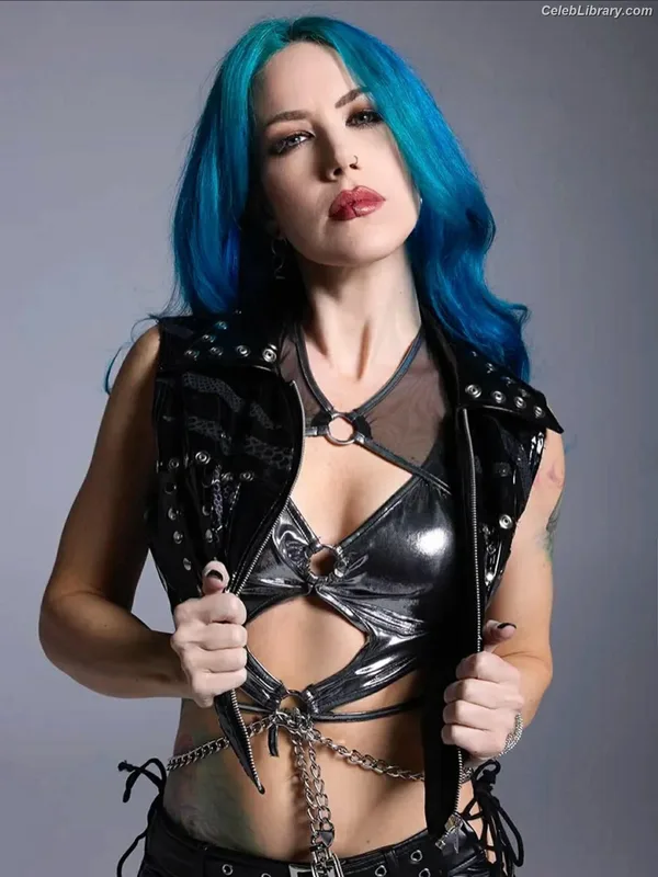 Alissa White-Gluz photo 6 of 1541