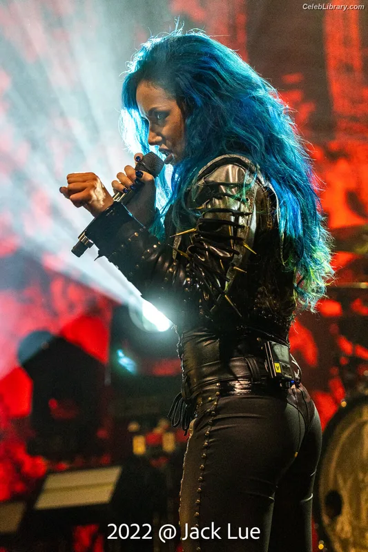 Alissa White-Gluz photo 4 of 1541