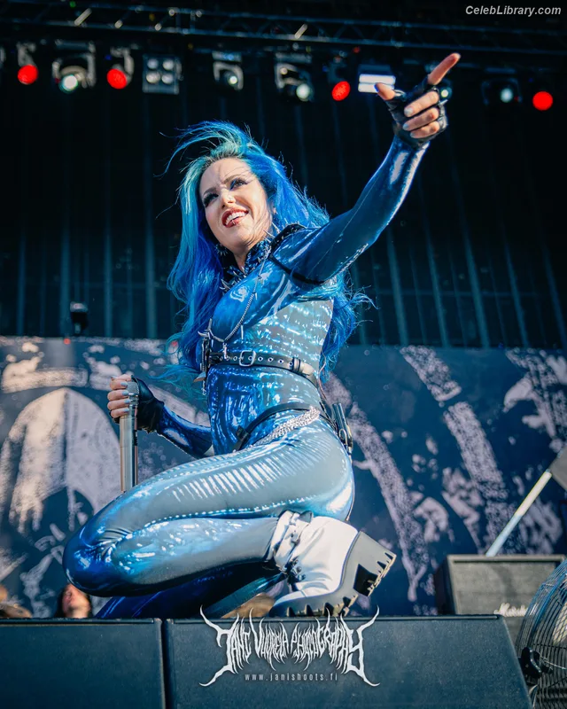Alissa White-Gluz photo 19 of 1541
