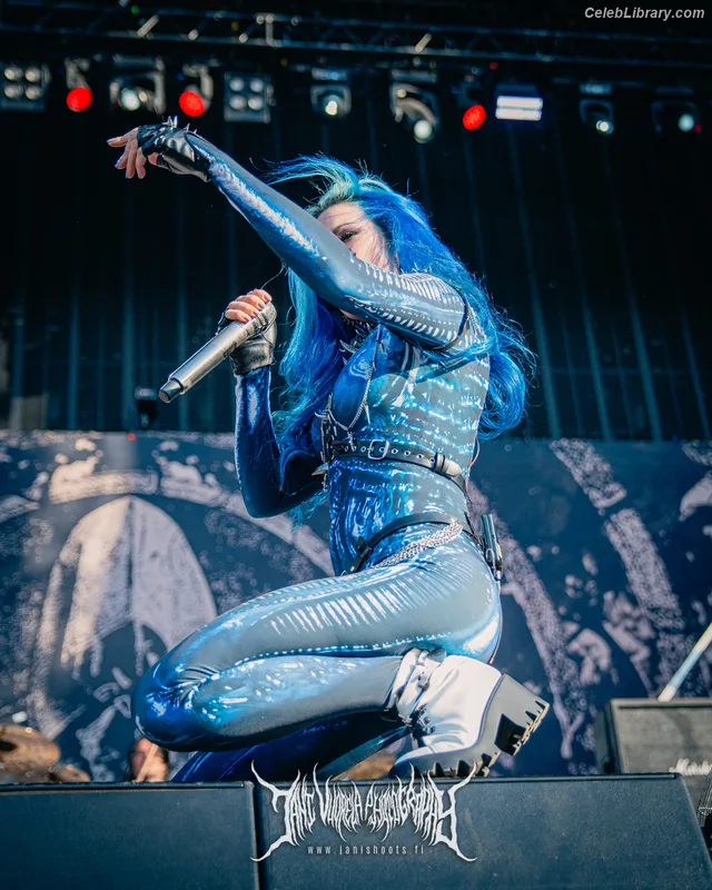 Alissa White-Gluz photo 24 of 1541