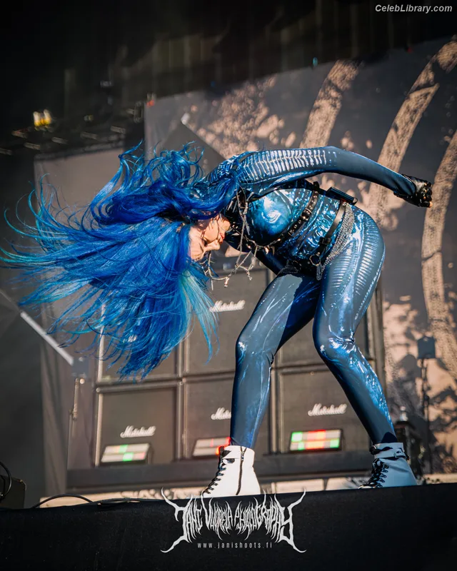 Alissa White-Gluz photo 8 of 1541