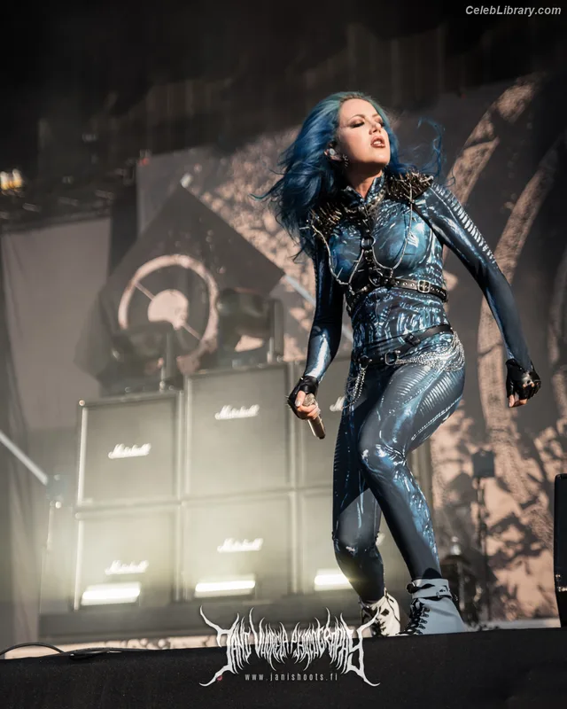 Alissa White-Gluz photo 9 of 1541