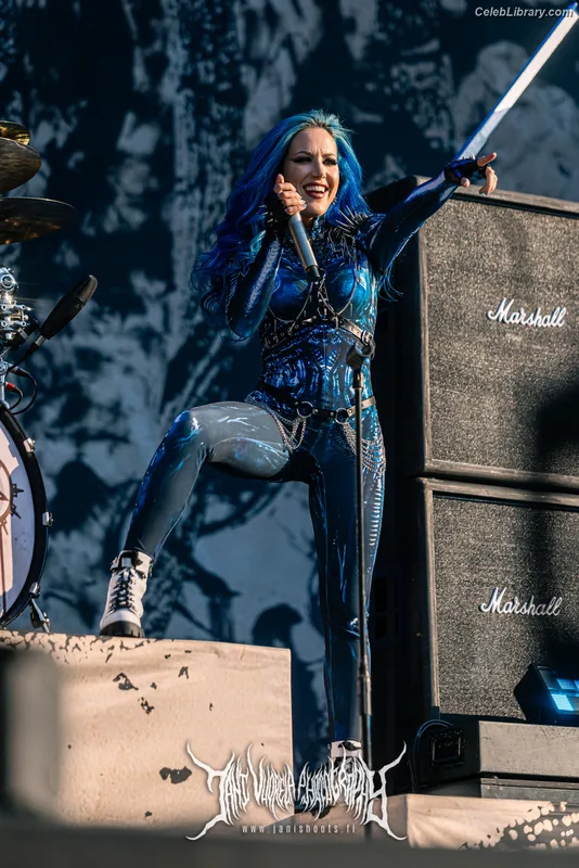 Alissa White-Gluz photo 2 of 1541