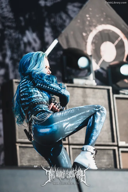 Alissa White-Gluz photo 7 of 1541