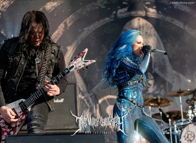 Alissa White-Gluz photo 15 of 1541