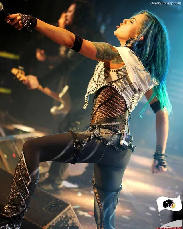 Alissa White-Gluz photo 3 of 1541