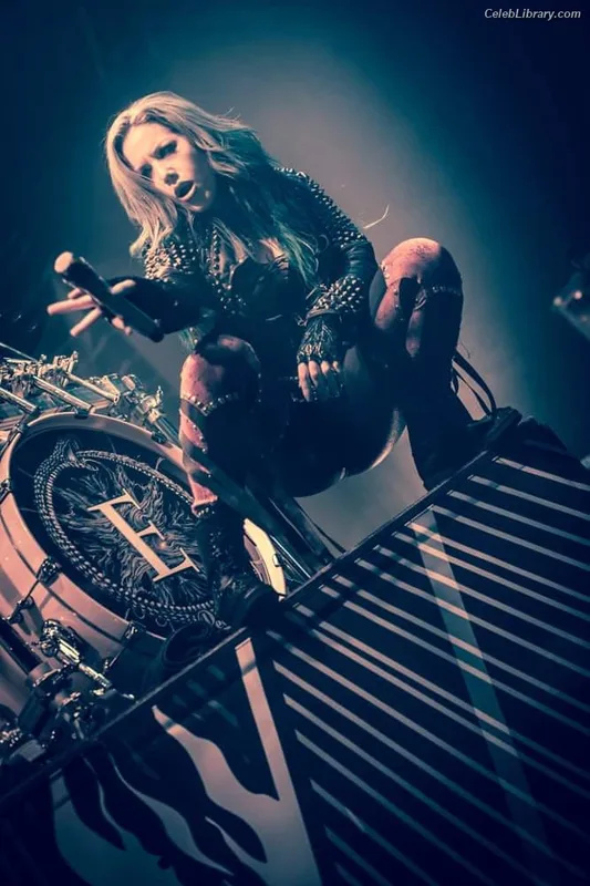 Alissa White-Gluz photo 11 of 1541