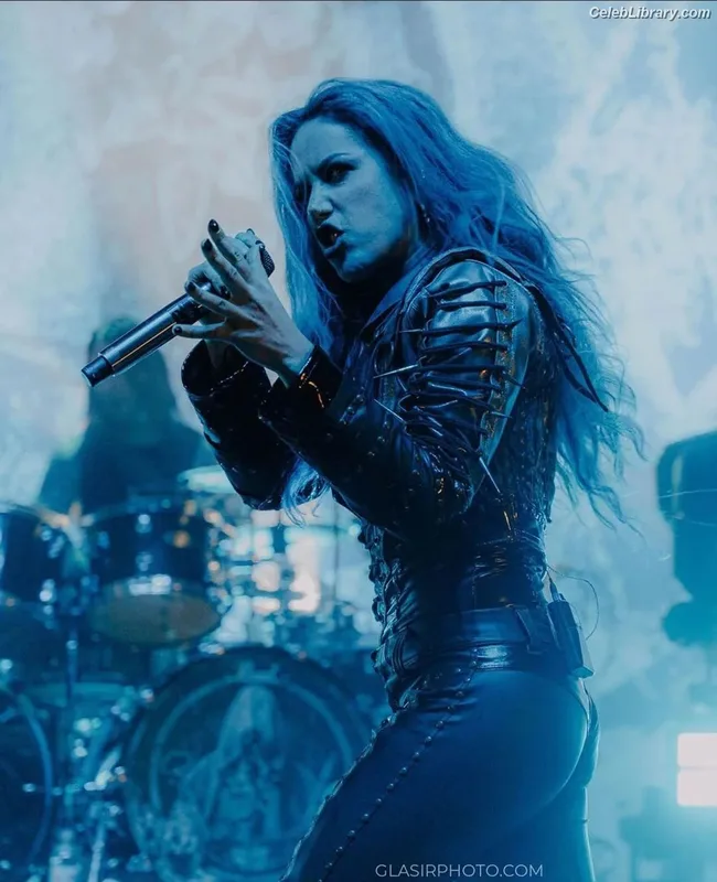 Alissa White-Gluz photo 23 of 1541