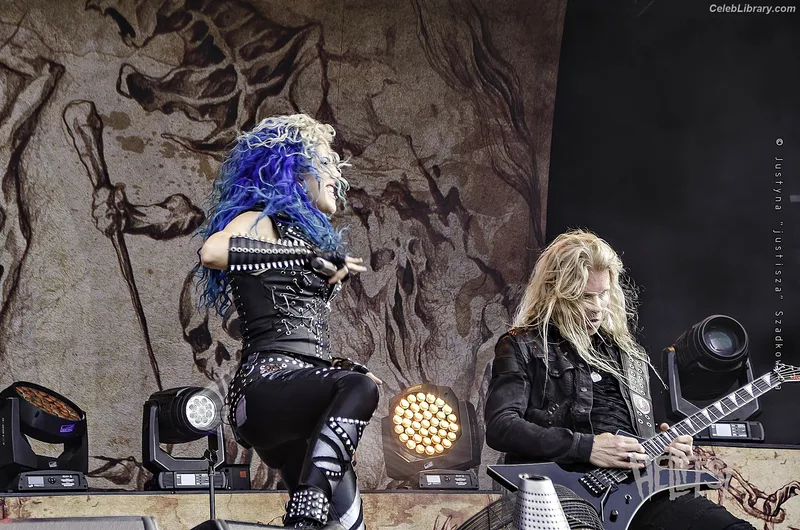 Alissa White-Gluz photo 5 of 1541