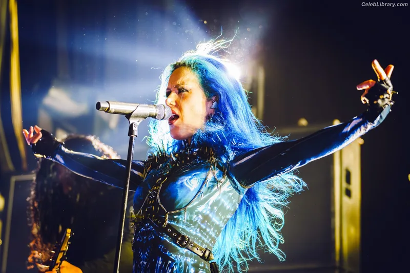 Alissa White-Gluz photo 2 of 1541