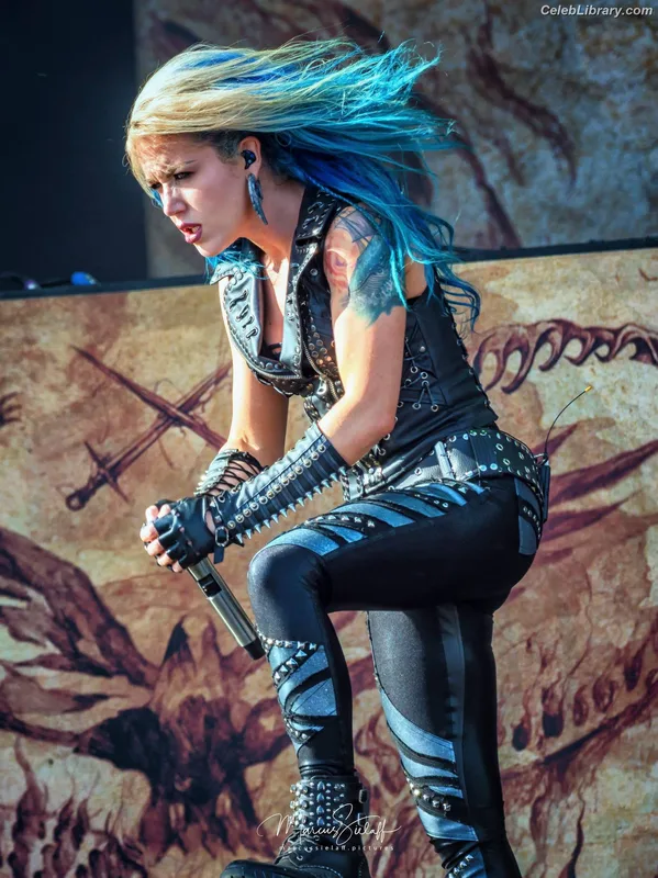 Alissa White-Gluz photo 8 of 1541