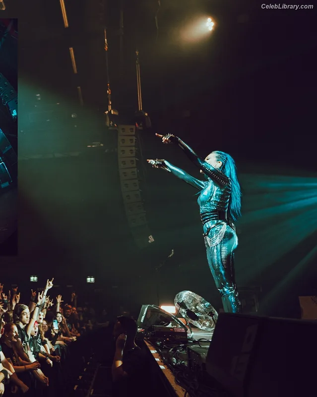 Alissa White-Gluz photo 13 of 1541