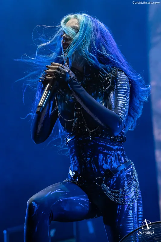 Alissa White-Gluz photo 2 of 1541