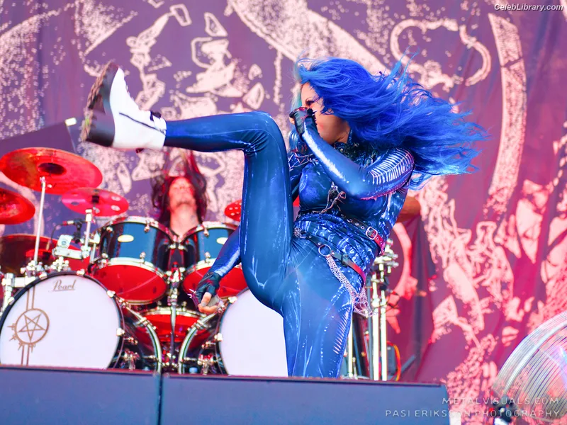 Alissa White-Gluz photo 17 of 1541
