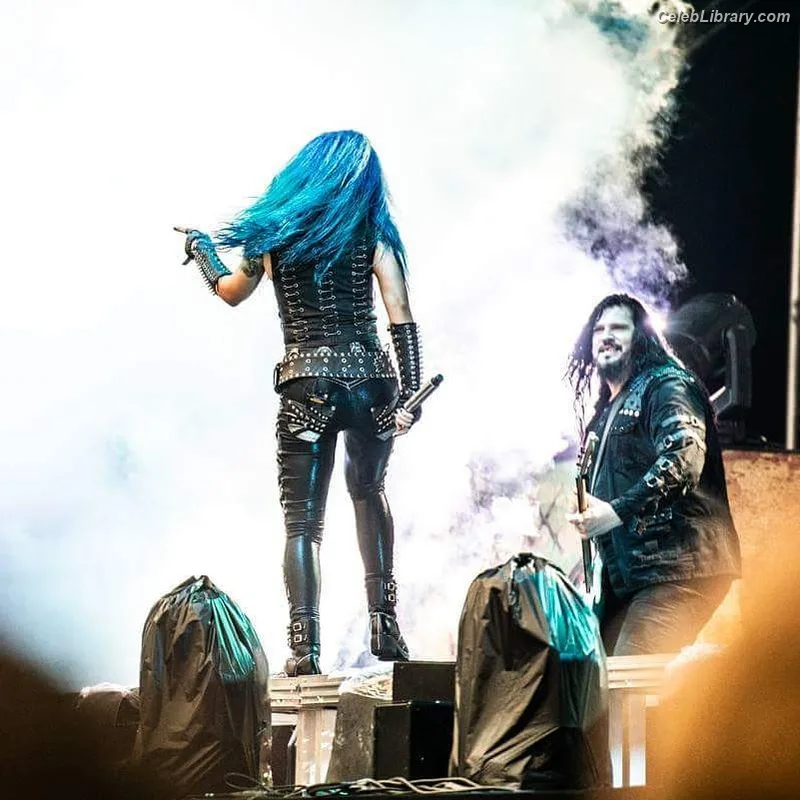 Alissa White-Gluz photo 1 of 1541