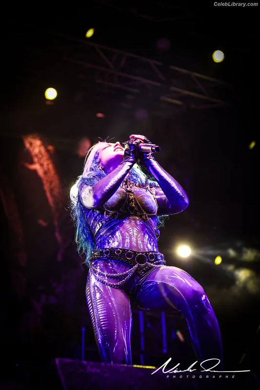 Alissa White-Gluz photo 2 of 1541