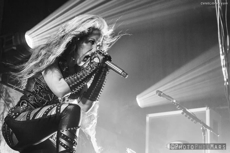 Alissa White-Gluz photo 5 of 1541