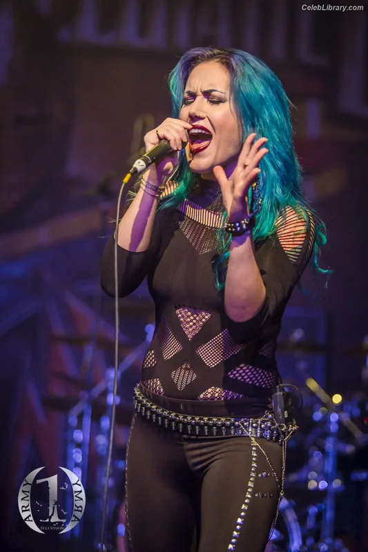 Alissa White-Gluz photo 19 of 1541
