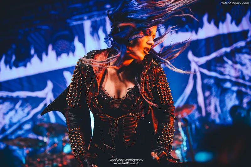 Alissa White-Gluz photo 5 of 1541