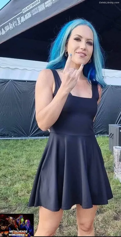Alissa White-Gluz photo 8 of 1541