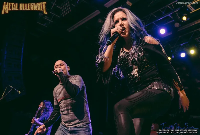 Alissa White-Gluz photo 2 of 1541