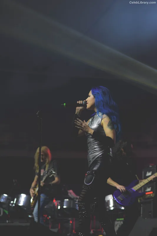 Alissa White-Gluz photo 4 of 1541