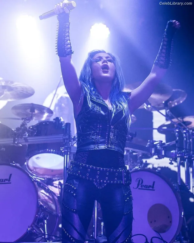 Alissa White-Gluz photo 14 of 1541
