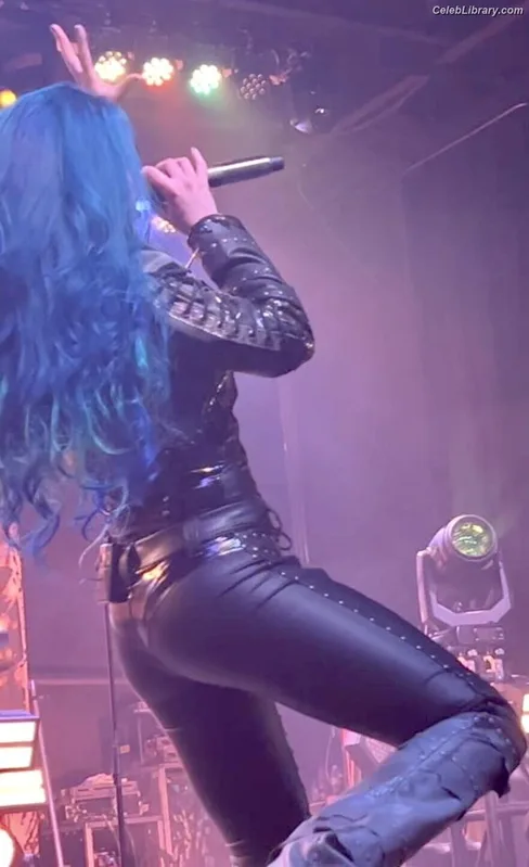Alissa White-Gluz photo 3 of 1541