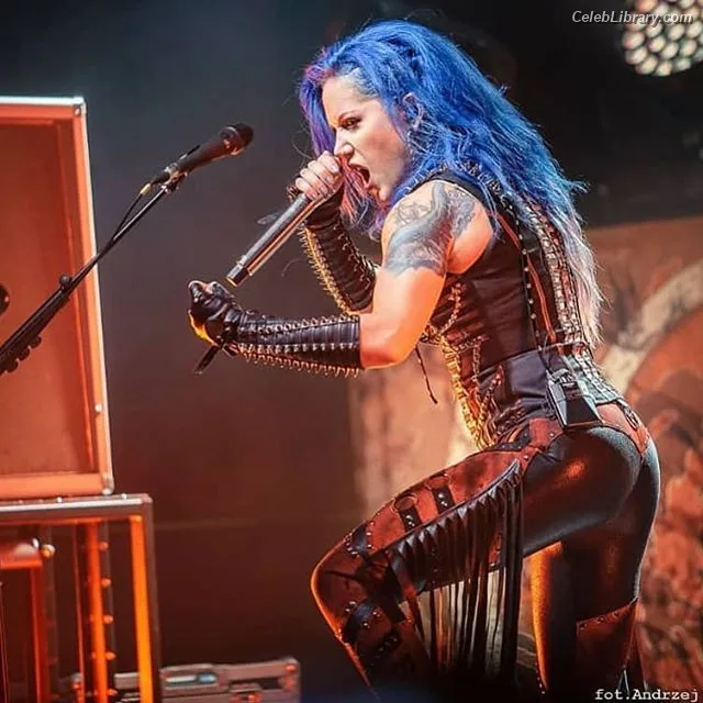 Alissa White-Gluz photo 22 of 1541