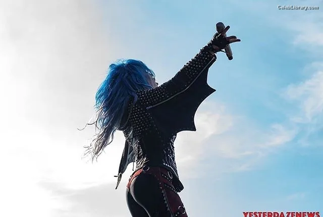 Alissa White-Gluz photo 18 of 1541