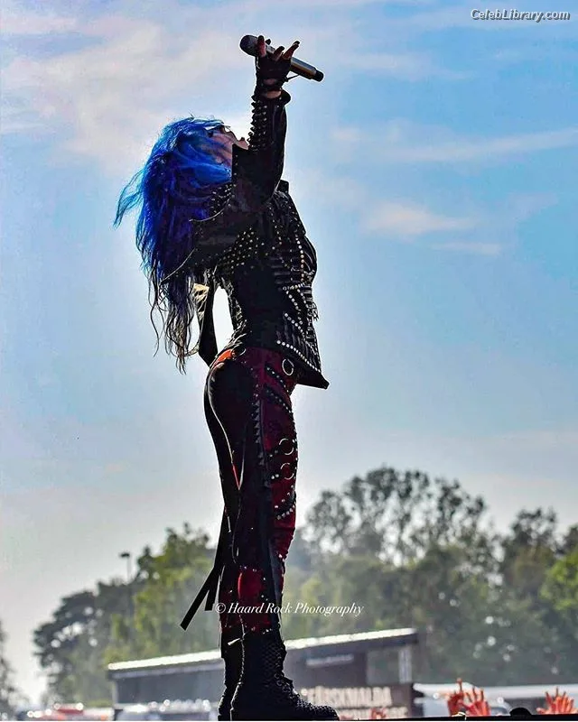 Alissa White-Gluz photo 23 of 1541