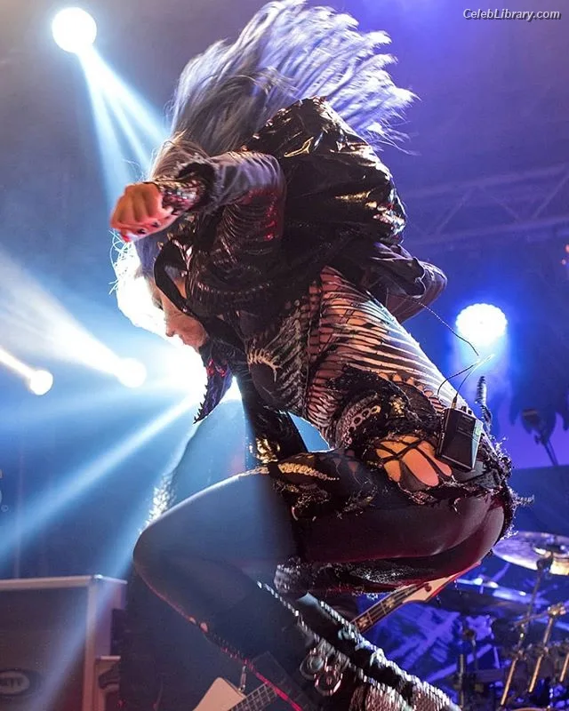 Alissa White-Gluz photo 3 of 1541