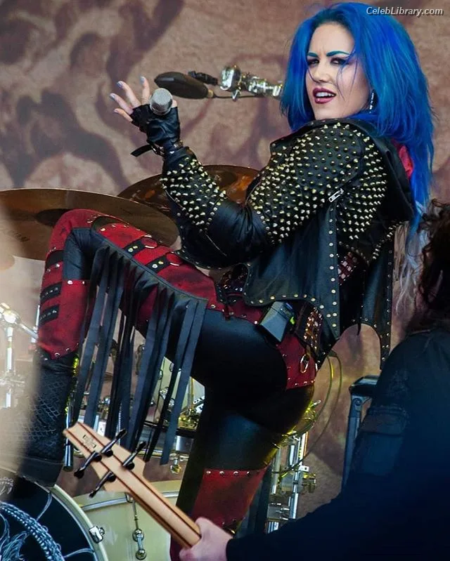 Alissa White-Gluz photo 11 of 1541