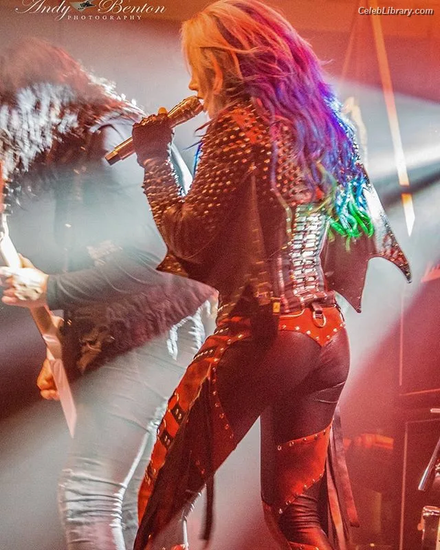 Alissa White-Gluz photo 13 of 1541