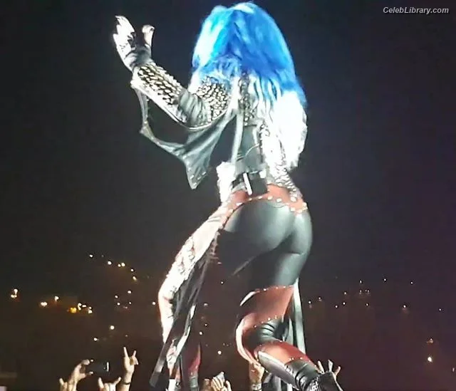 Alissa White-Gluz photo 18 of 1541