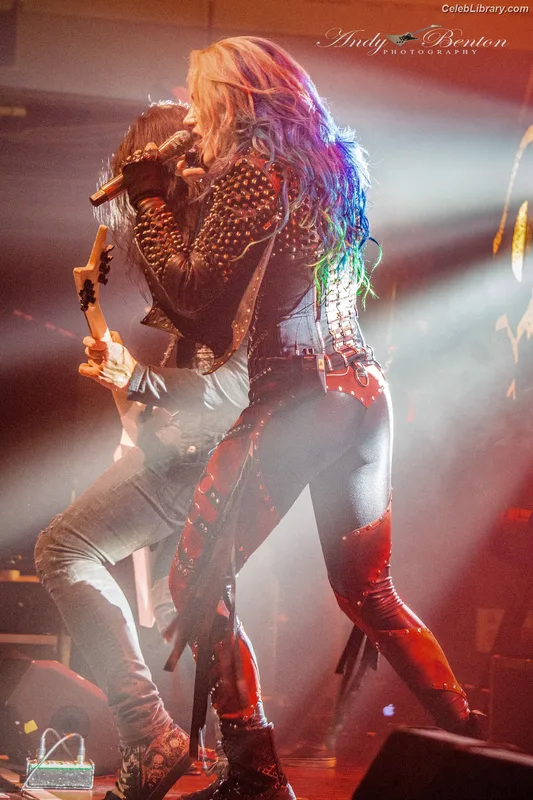 Alissa White-Gluz photo 2 of 1541