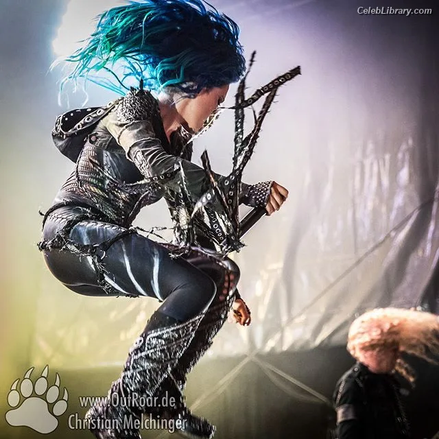 Alissa White-Gluz photo 4 of 1541