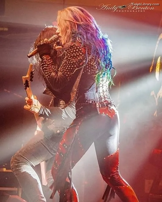 Alissa White-Gluz photo 1 of 1541